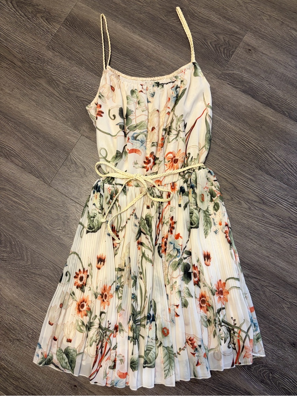 Molly Bracken Cream Floral Pleated Spaghetti-Strap Midi Dress
